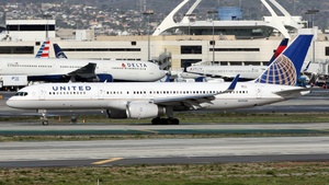 Photo of N29124 - Boeing 757-224 operated by United Airlines