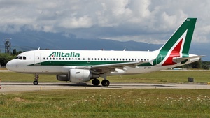 Photo of EI-IMX - Airbus A319-111 operated by Alitalia