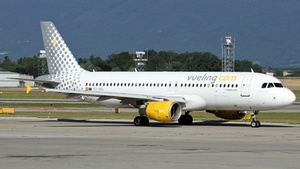 Photo of EC-HQL - Airbus A320-214 operated by Vueling