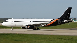 Photo of G-POWM - Airbus A320-232 operated by Titan Airways