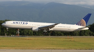 Photo of N67052 - Boeing 767-424(ER) operated by United Airlines