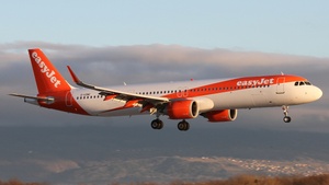 Photo of G-UZMC - Airbus A321-251NX operated by easyJet