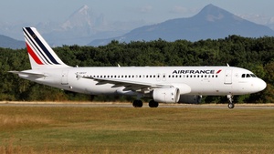 Photo of F-GKXT - Airbus A320-214 operated by Air France