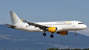 Photo of EC-MAX - Airbus A320-214 operated by Vueling