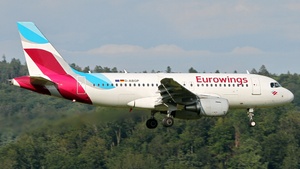 Photo of D-ABGP - Airbus A319-112 operated by Eurowings