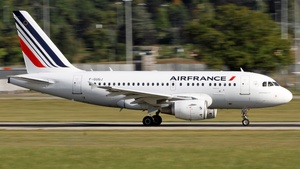 Photo with serial 2582 - Airbus A318-111