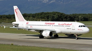 Photo of TS-IMI - Airbus A320-211 operated by Tunisair