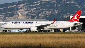 Photo of TC-LSA - Airbus A321-271NX operated by Turkish Airlines