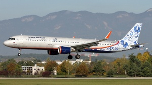 Photo of VP-BEE - Airbus A321-211 operated by Aeroflot