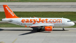 Photo of G-EZAW - Airbus A319-111 operated by easyJet