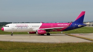 Photo of HA-LXZ - Airbus A321-231 operated by Wizz Air