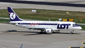 Photo of SP-LII - Embraer ERJ-175LR operated by LOT Polish Airlines