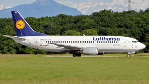 Photo with serial 25217 - Boeing 737-330