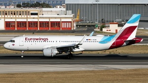 Photo of D-AEWI - Airbus A320-214 operated by Eurowings