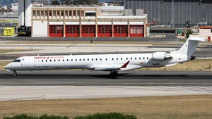 Photo of EC-MTZ - Bombardier CRJ-1000 operated by Iberia Regional (opb Air Nostrum)