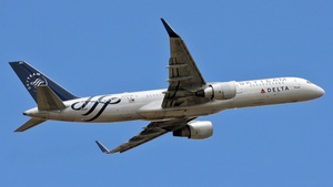 Photo of N705TW - Boeing 757-231 operated by Delta Air Lines