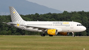 Photo of EC-MKX - Airbus A319-112 operated by Vueling