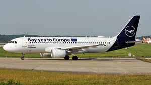Photo of D-AIZG - Airbus A320-214 operated by Lufthansa