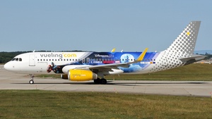Photo of EC-MYC - Airbus A320-232 operated by Vueling