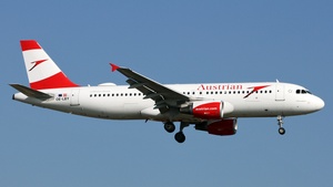Photo of OE-LBY - Airbus A320-214 operated by Austrian Airlines