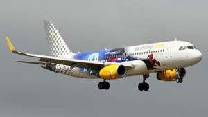 Photo of EC-MYC - Airbus A320-232 operated by Vueling