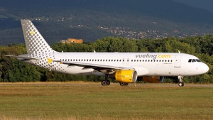 Photo of EC-MBL - Airbus A320-214 operated by Vueling