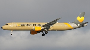 Photo of G-TCDV - Airbus A321-211 operated by Thomas Cook Airlines