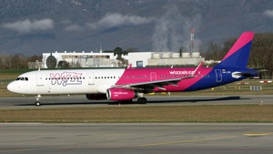 Photo of HA-LXA - Airbus A321-231 operated by Wizz Air