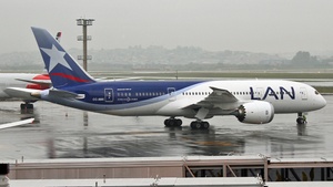Photo of CC-BBE - Boeing 787-8 Dreamliner operated by LAN Airlines
