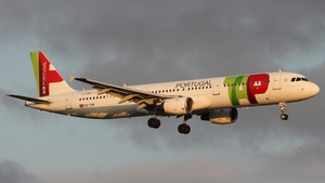 Photo of CS-TJH - Airbus A321-211 operated by TAP Air Portugal