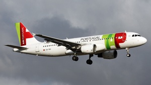 Photo of CS-TNY - Airbus A320-214 operated by TAP Air Portugal