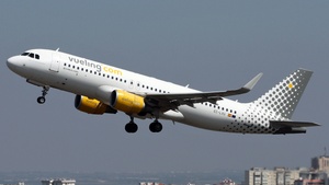 Photo of EC-LVU - Airbus A320-214 operated by Vueling