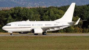 Photo of A6-DAS - Boeing 737-7Z5(BBJ) operated by Royal Jet