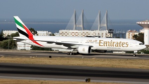 Photo of A6-ENT - Boeing 777-31H(ER) operated by Emirates