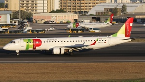 Photo of CS-TTY - Embraer ERJ-195AR operated by TAP Express (opb Portugália Airlines)