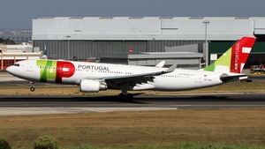 Photo of CS-TOM - Airbus A330-202 operated by TAP Air Portugal