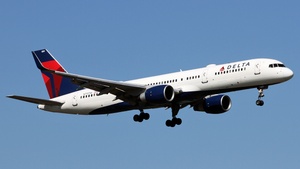 Photo of N713TW - Boeing 757-2Q8 operated by Delta Air Lines