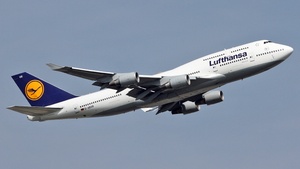 Photo of D-ABVR - Boeing 747-430 operated by Lufthansa