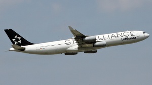 Photo of D-AIGN - Airbus A340-313 operated by Lufthansa