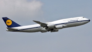 Photo of D-ABYT - Boeing 747-830 operated by Lufthansa