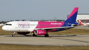 Photo of HA-LYR - Airbus A320-232 operated by Wizz Air