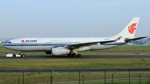 Photo of B-6505 - Airbus A330-243 operated by Air China