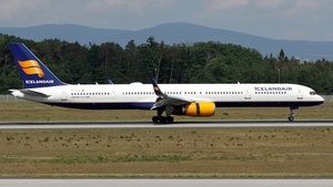 Photo of TF-FIX - Boeing 757-308 operated by Icelandair