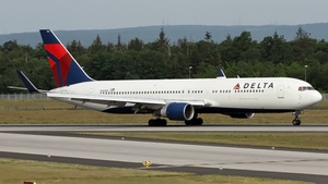 Photo of N184DN - Boeing 767-332(ER) operated by Delta Air Lines