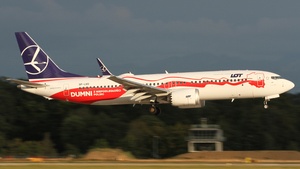 Photo of SP-LVD - Boeing 737 MAX 8 operated by LOT Polish Airlines
