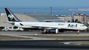 Photo of PR-AIX - Airbus A330-243 operated by Azul