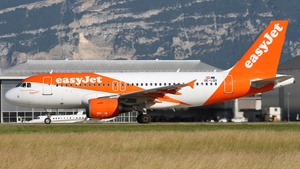 Photo of OE-LQX - Airbus A319-111 operated by easyJet Europe