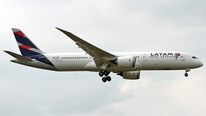 Photo of CC-BGN - Boeing 787-9 Dreamliner operated by LATAM Airlines