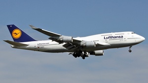 Photo of D-ABVO - Boeing 747-430 operated by Lufthansa