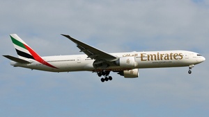 Photo of A6-ENA - Boeing 777-31H(ER) operated by Emirates
